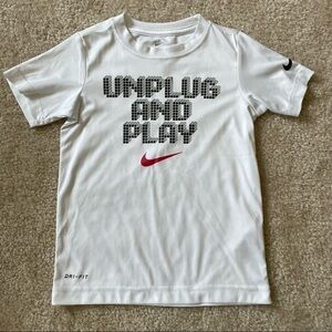 EUC Little Boys Nike Dri-fit Graphic Short-Sleeved Shirt!